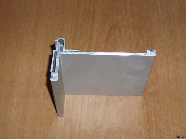 内墙吊顶单卡锁型（转角）